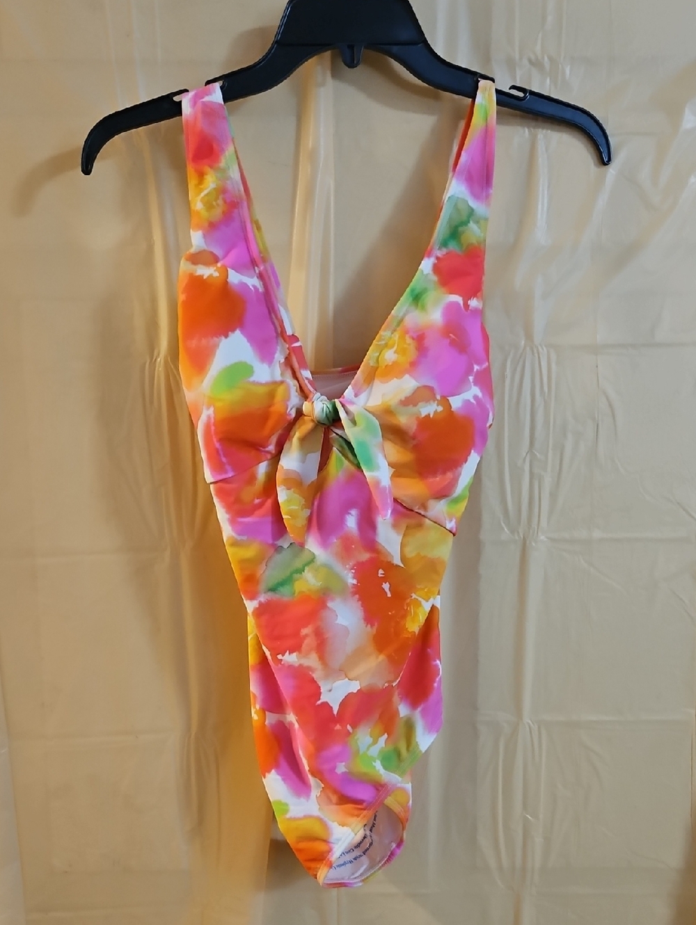 SHADE & SHORE ABSTRACT FLORAL SWIMSUIT: NEW WITH TAGS: SIZE M